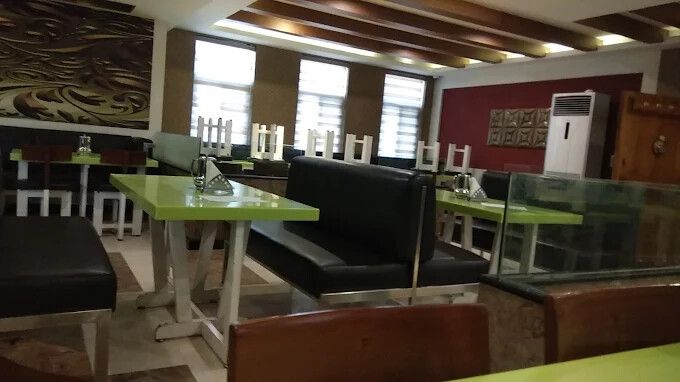 Food & Dining
