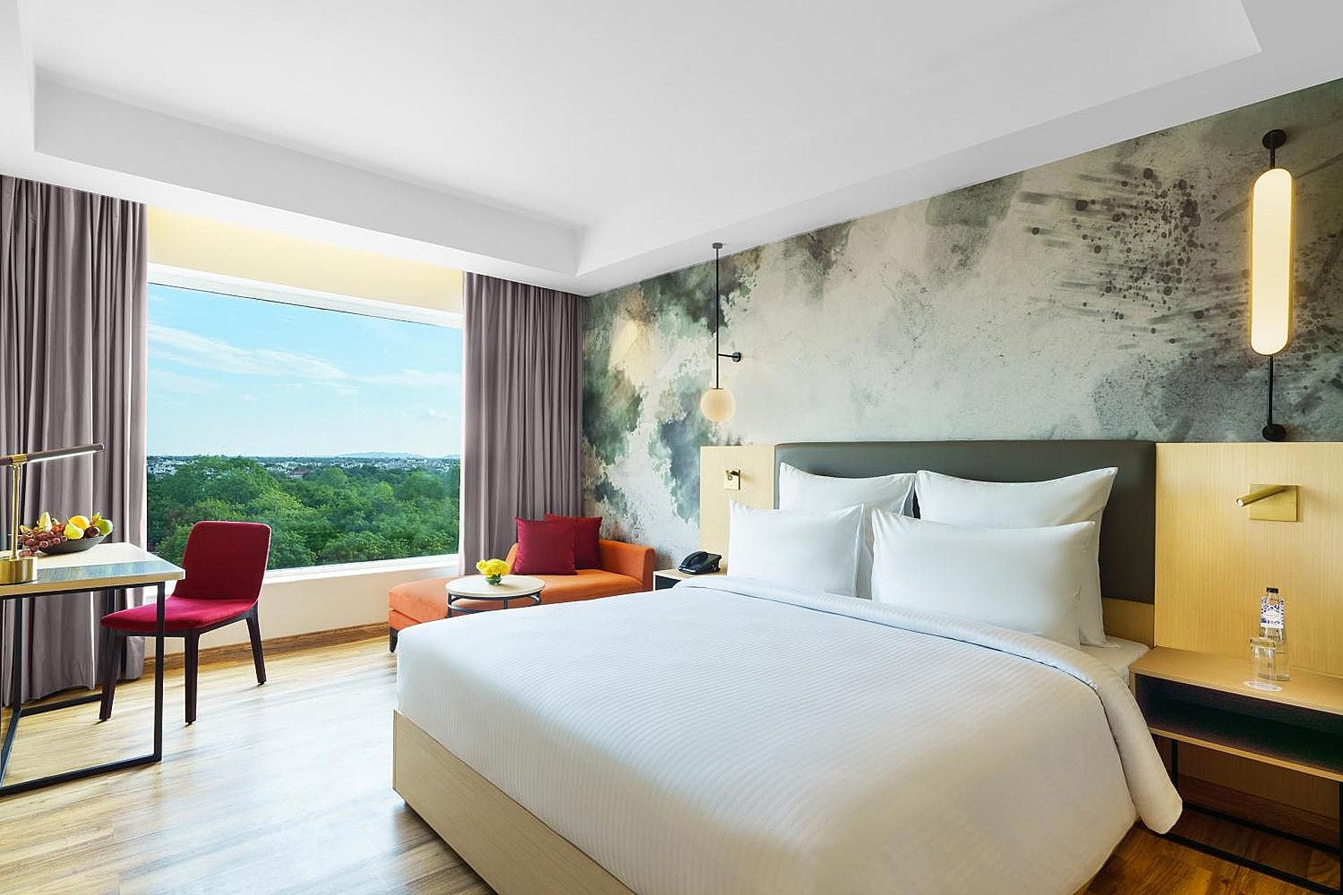 Superior Non Smoking Room with 1 double bed, City side