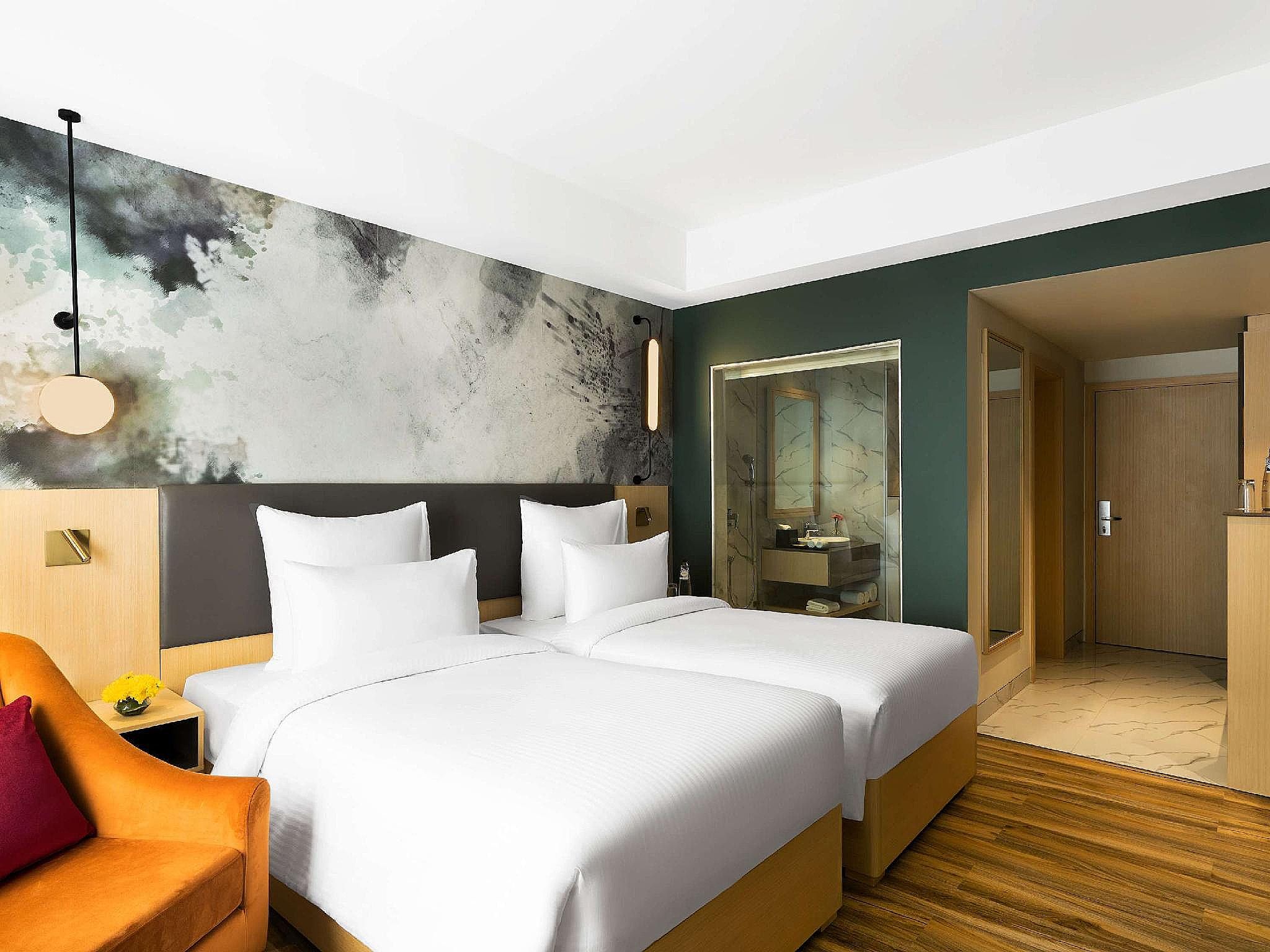 Superior Non Smoking Room with 2 single beds Pool side
