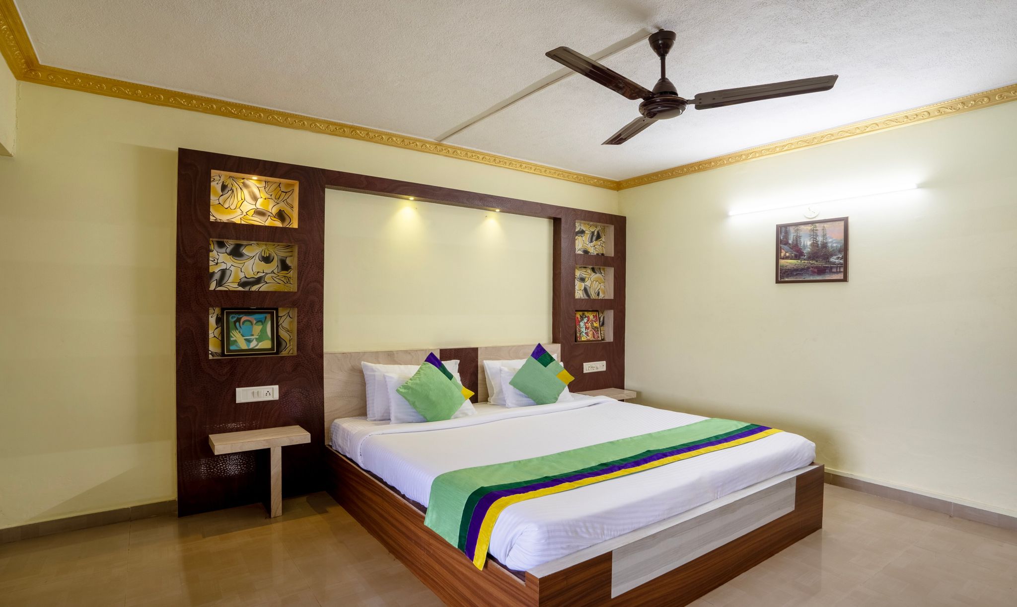 Itsy Hotels Vijaya Residency Standard Double Room