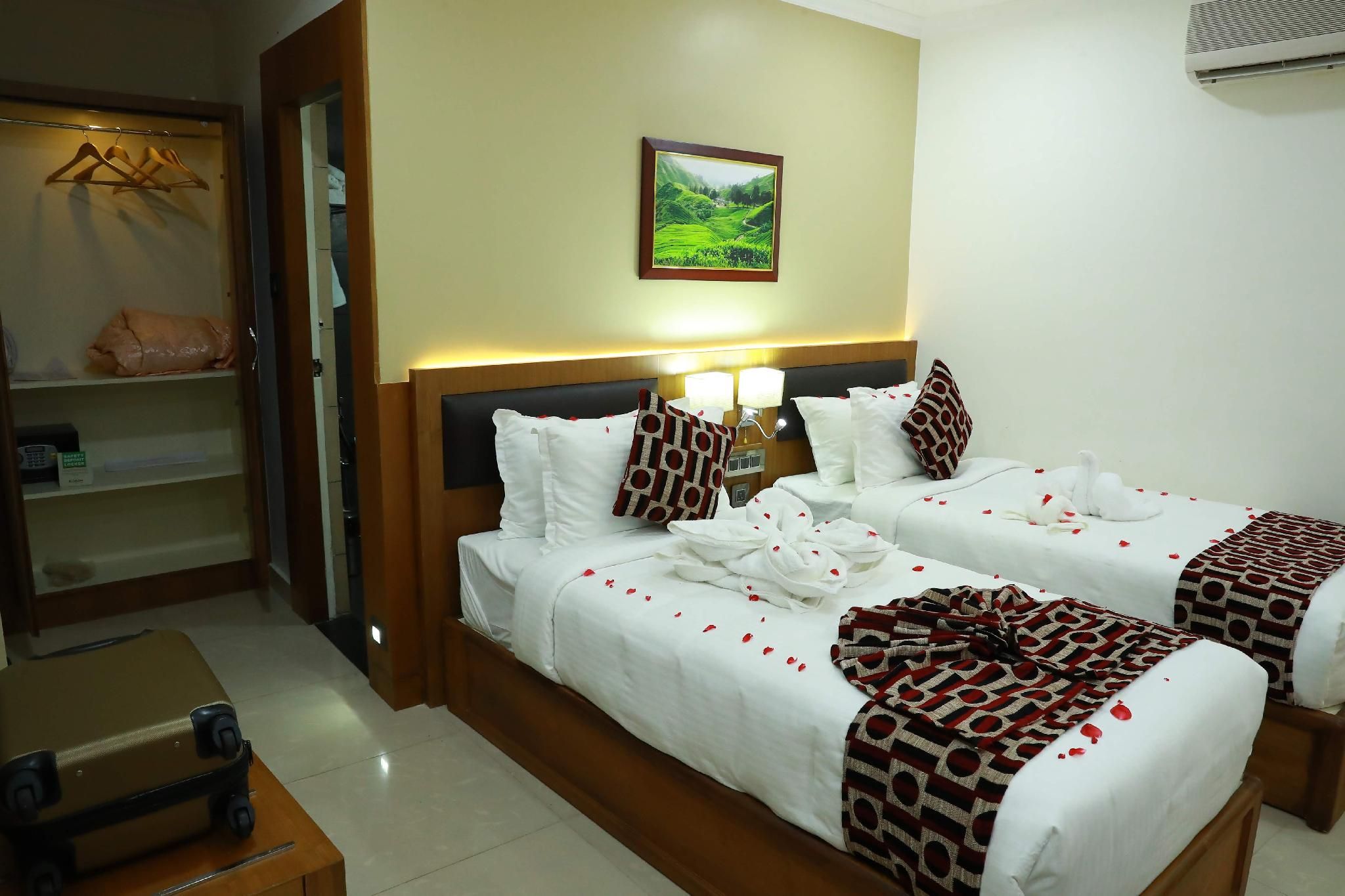 Standard Double with 2 Double Beds