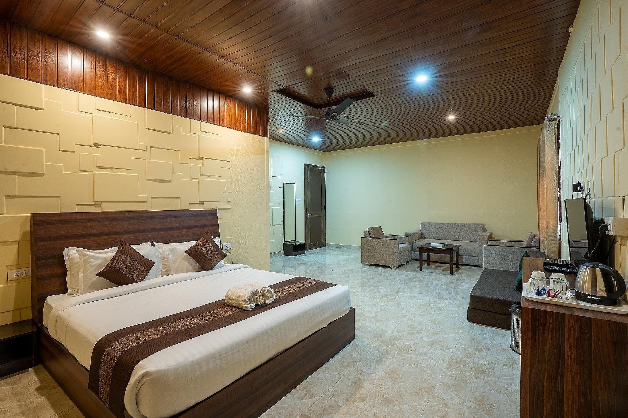 Suite Room