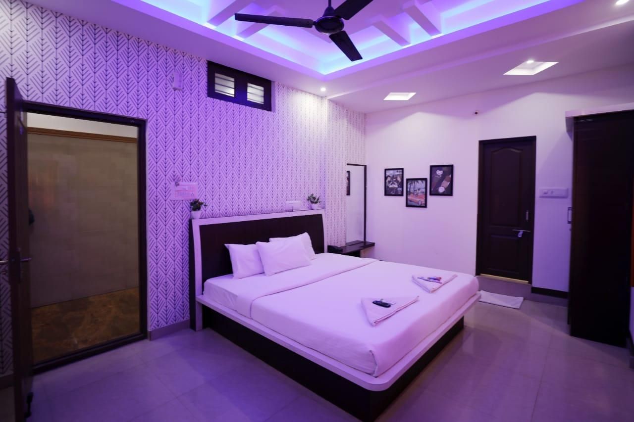 Classic Double Bed