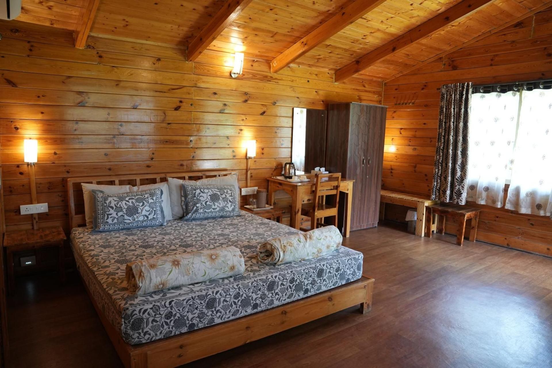 LABDHI RESORTS STAG GROUPS NOT ALLOWED Superior King