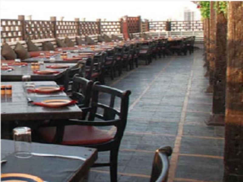 Food & Dining