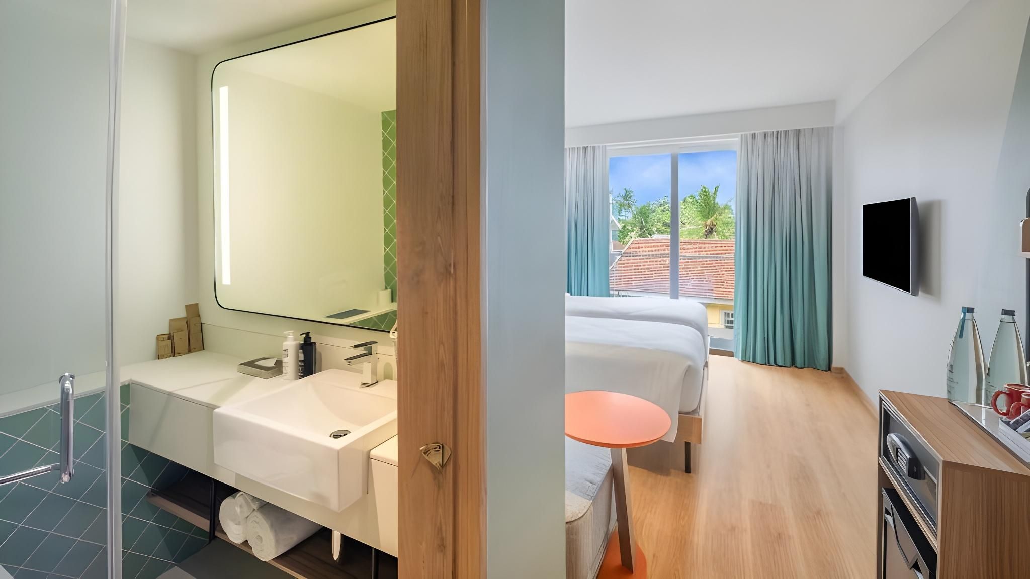 TWIN Standard Twin Room with Balcony