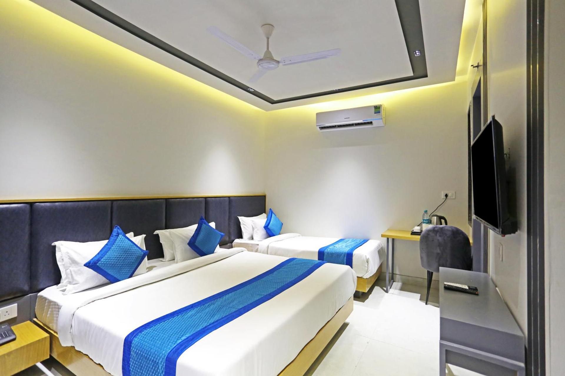 APPLE WOOD RESIDENCY IGI AIRPORT