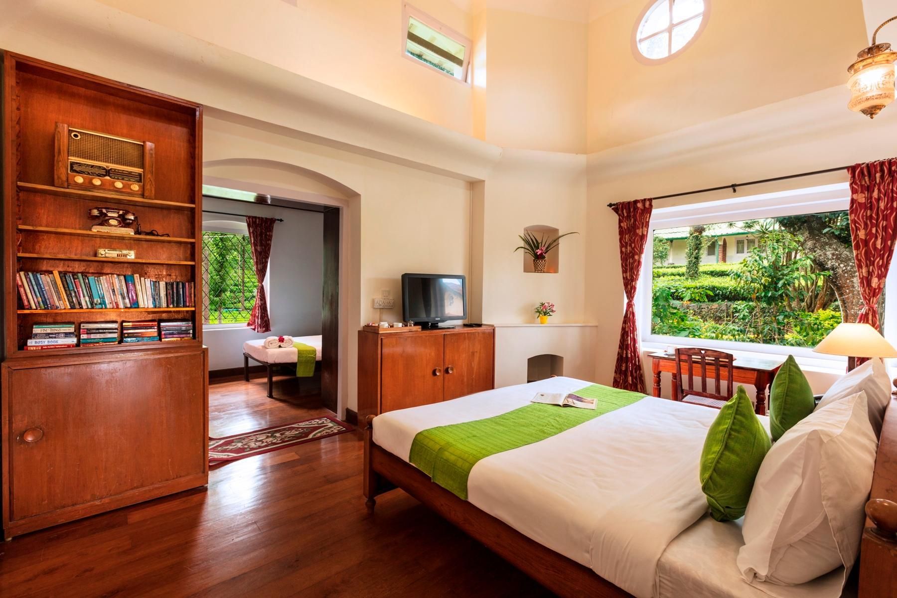 Hibiscus Front Double Room