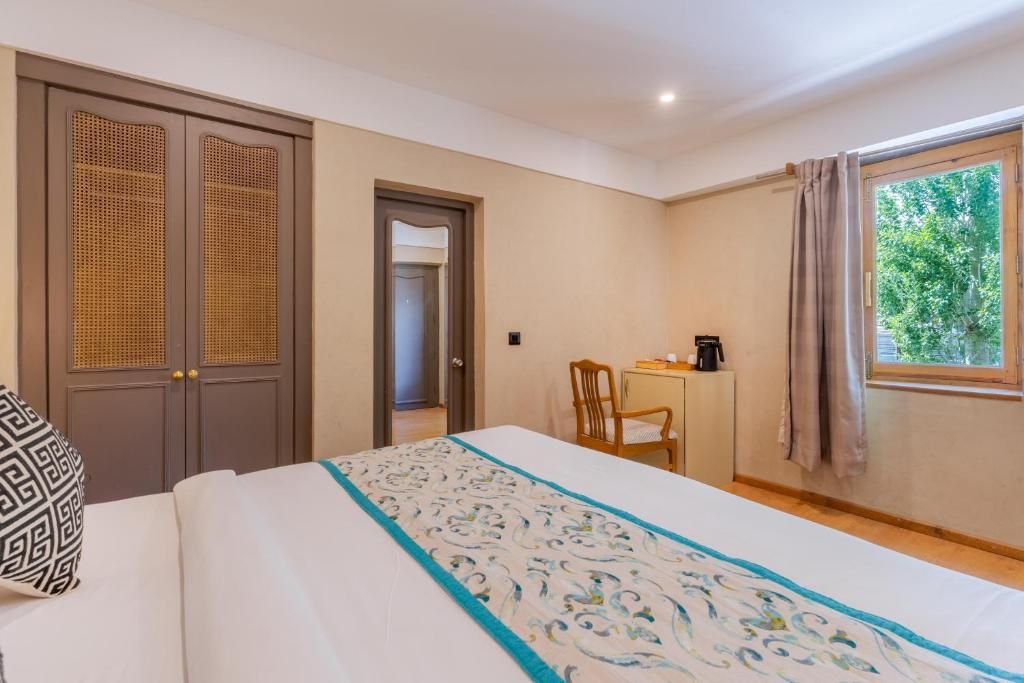 The Pal Hotel Deluxe Single Room