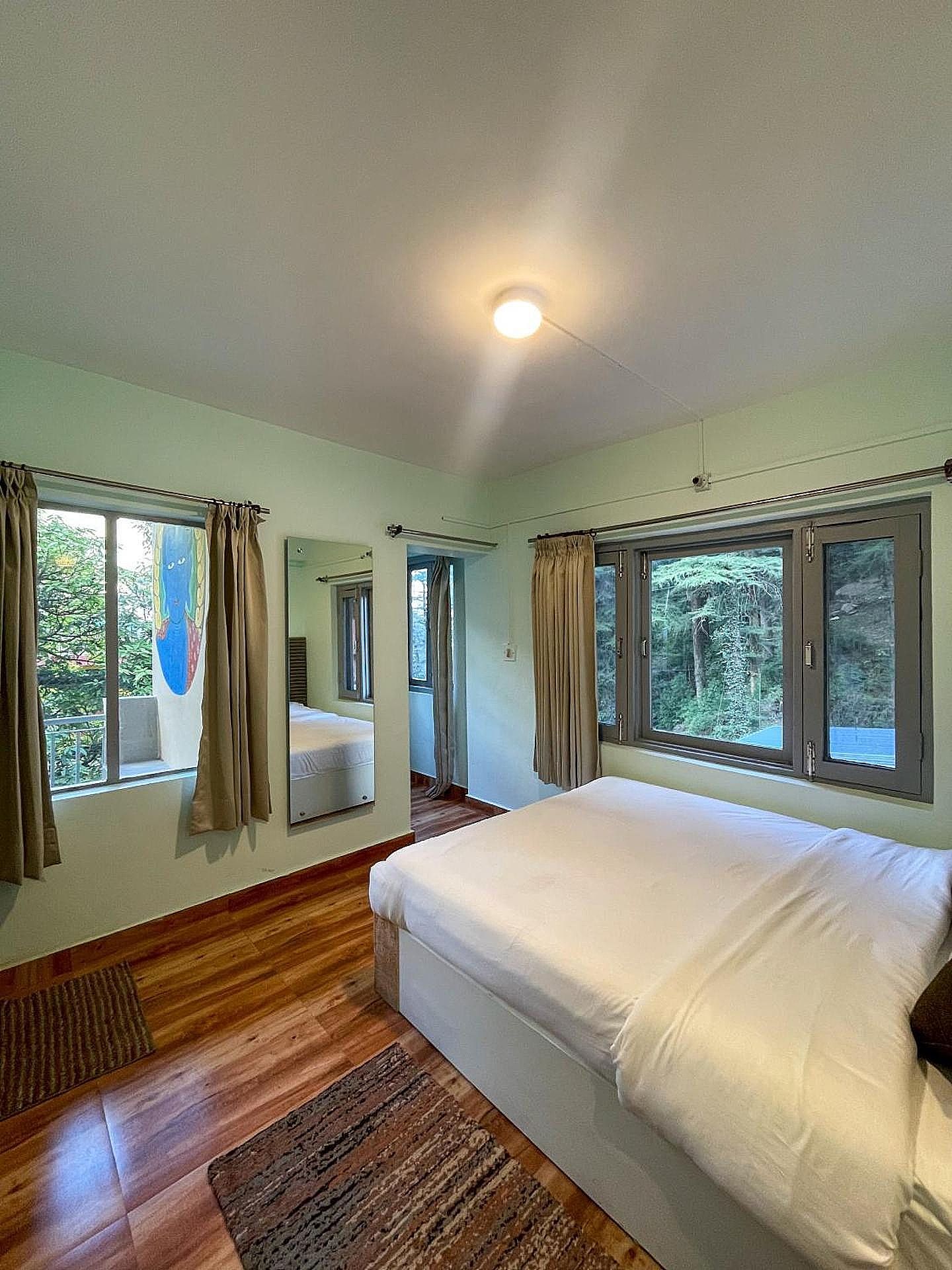 Deluxe Queen Room