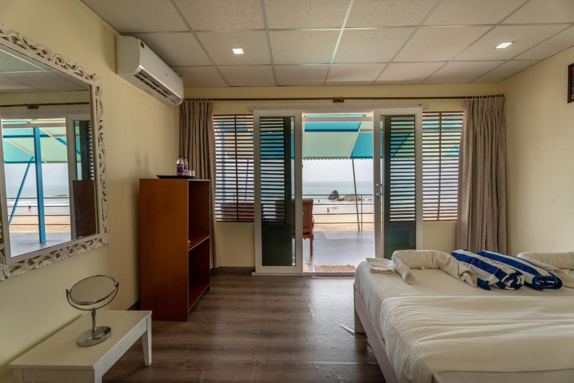 Deluxe Sea View Room