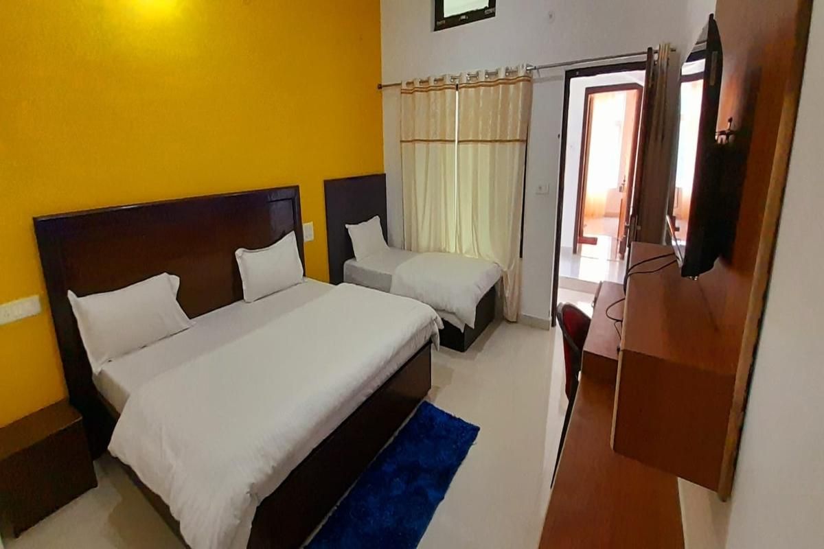 Deluxe Triple Room