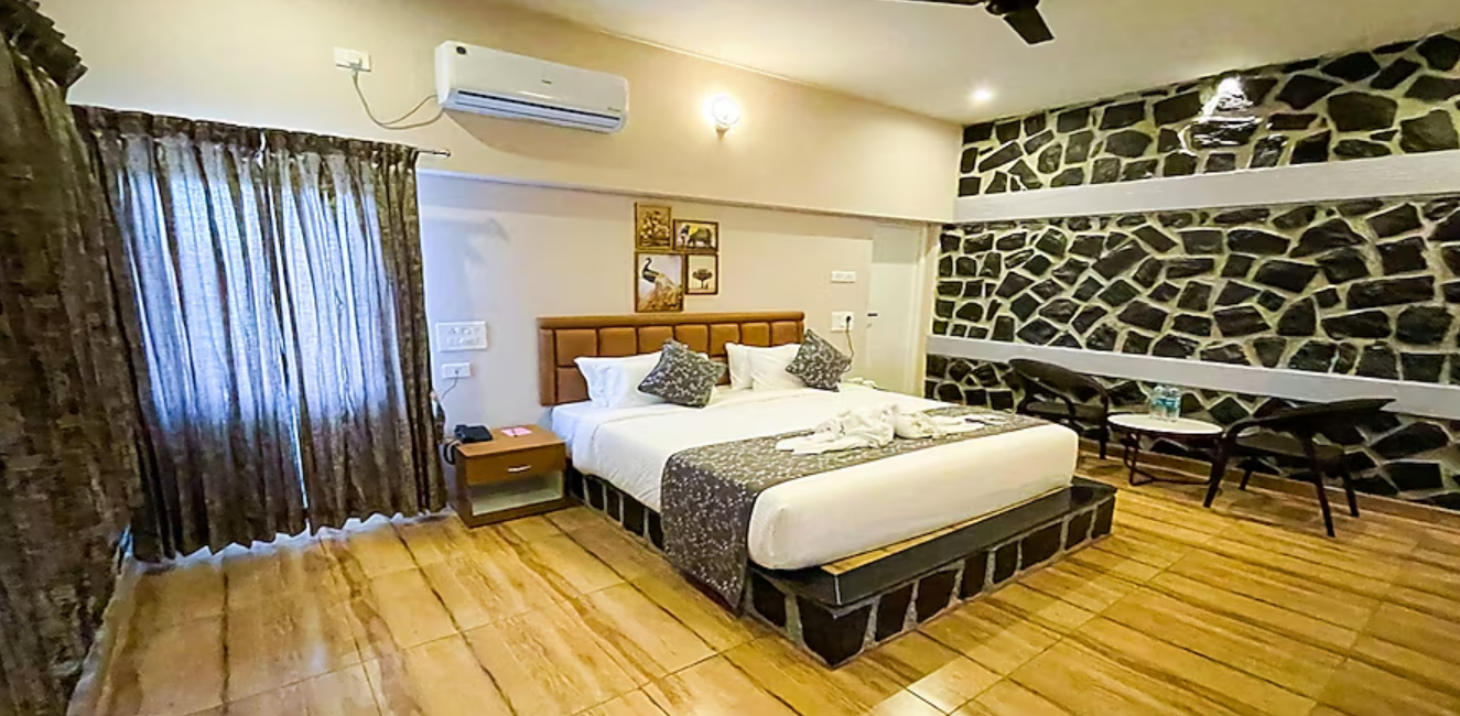 Deluxe Oasis - No Swimming Pool Attached