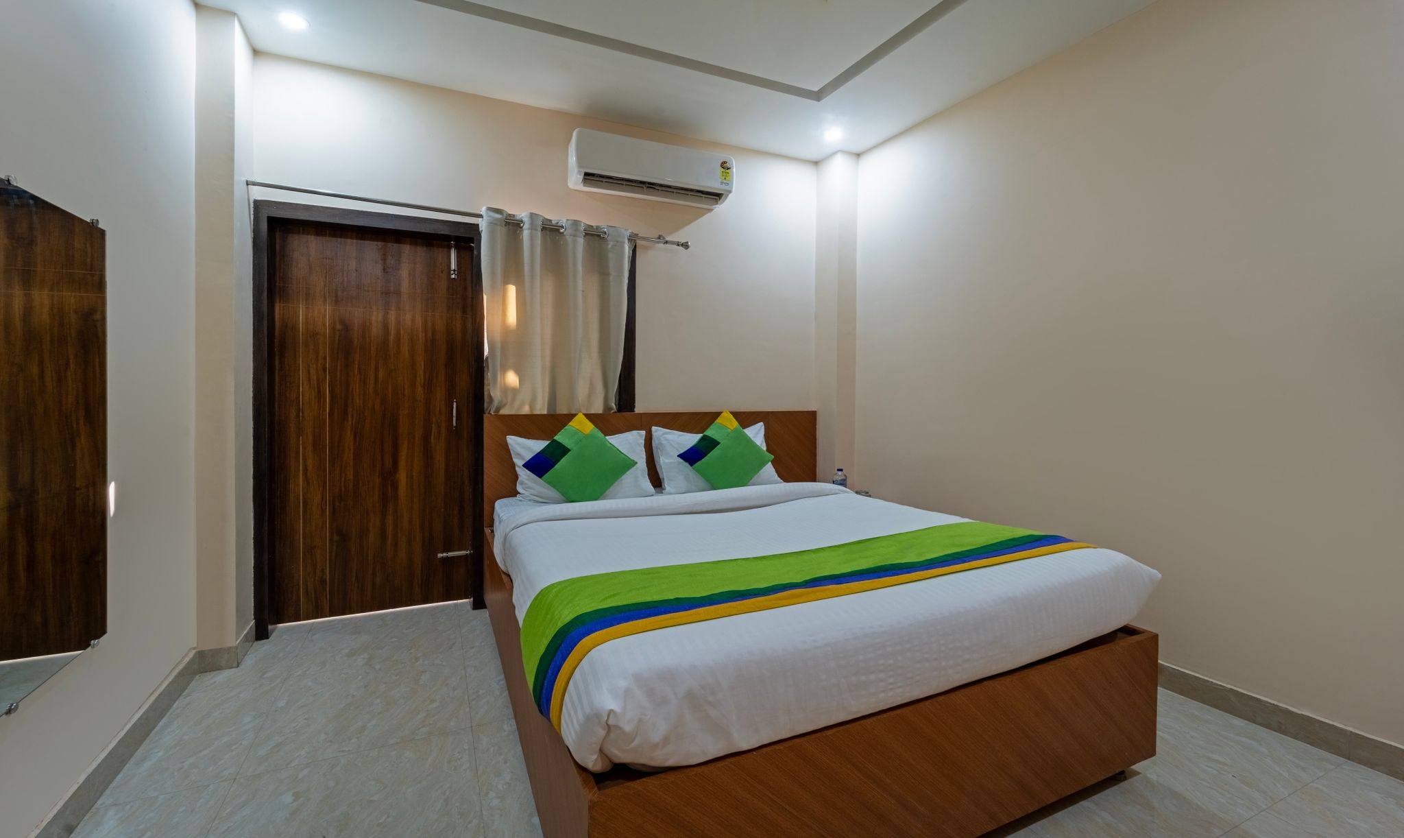 Treebo Raj Palace Standard Double Room 10