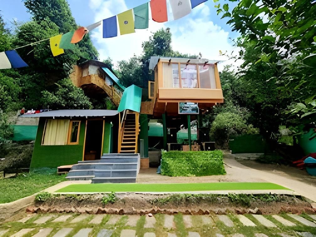 Manali Treehouse And Cafe