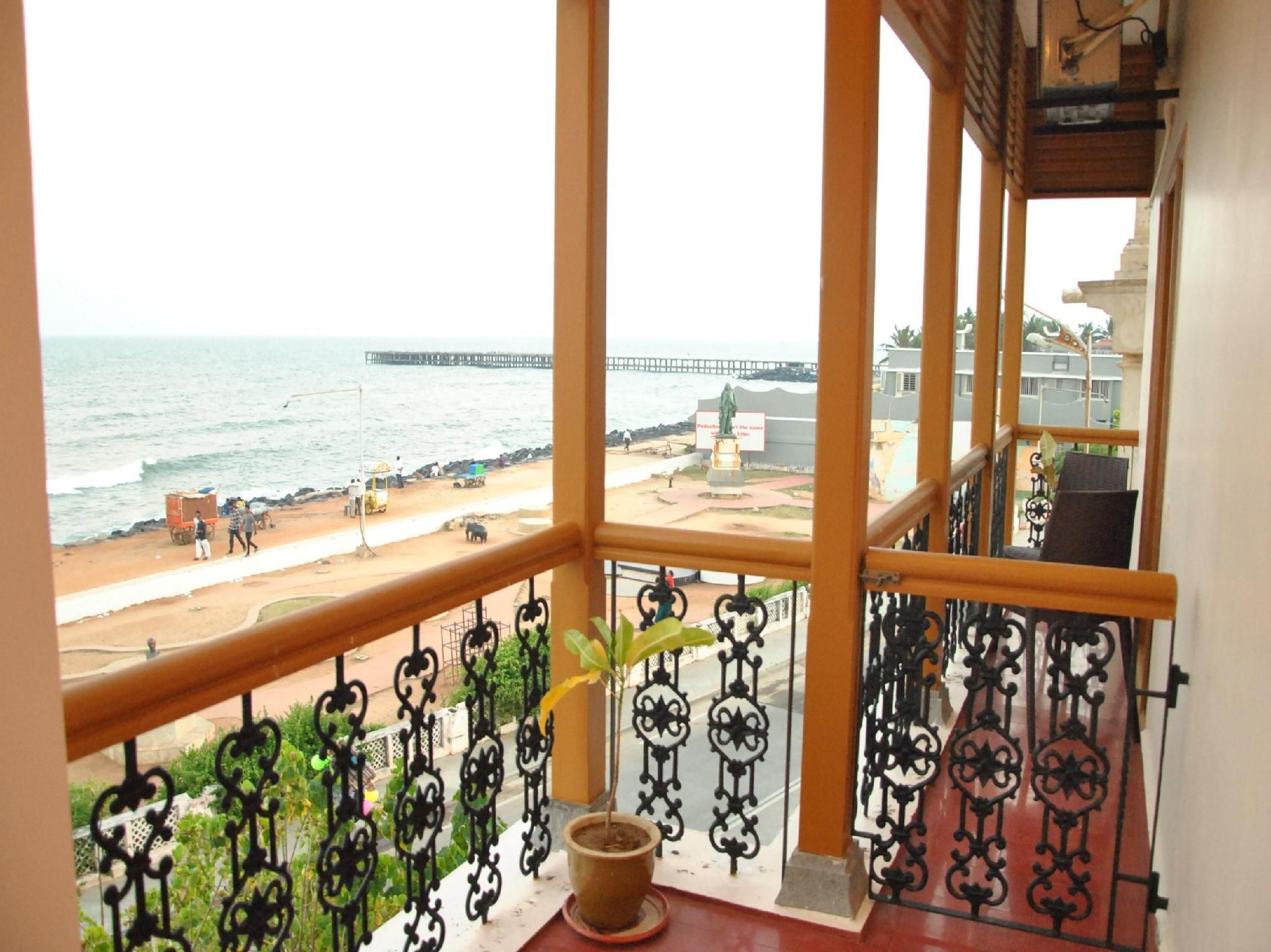 Deluxe Sea Facing