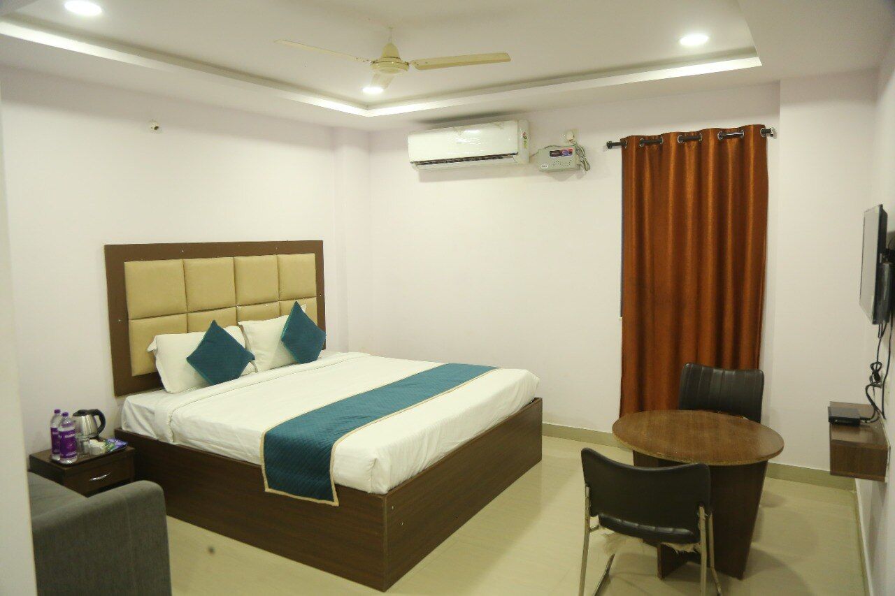 Elegant Double or Twin Room
