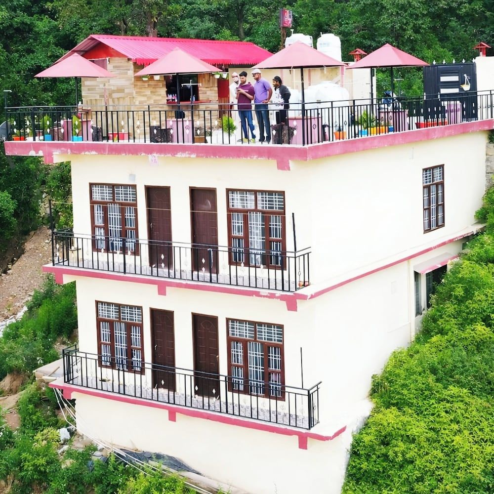 Hotel Kaafal Homestay Mussoorie