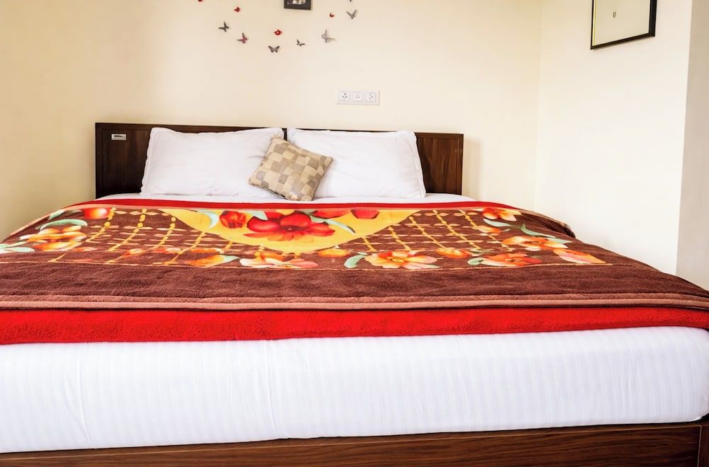 Hotel Kaafal Homestay Mussoorie