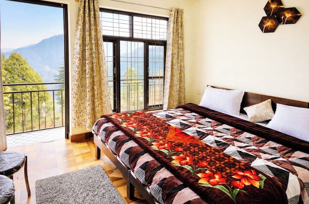Hotel Kaafal Homestay Mussoorie