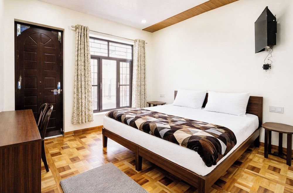 Hotel Kaafal Homestay Mussoorie