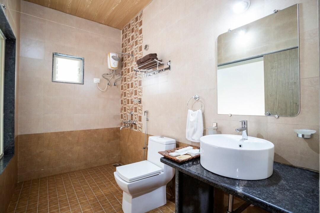 DARK FOREST RETREAT Standard Room NON AC 4