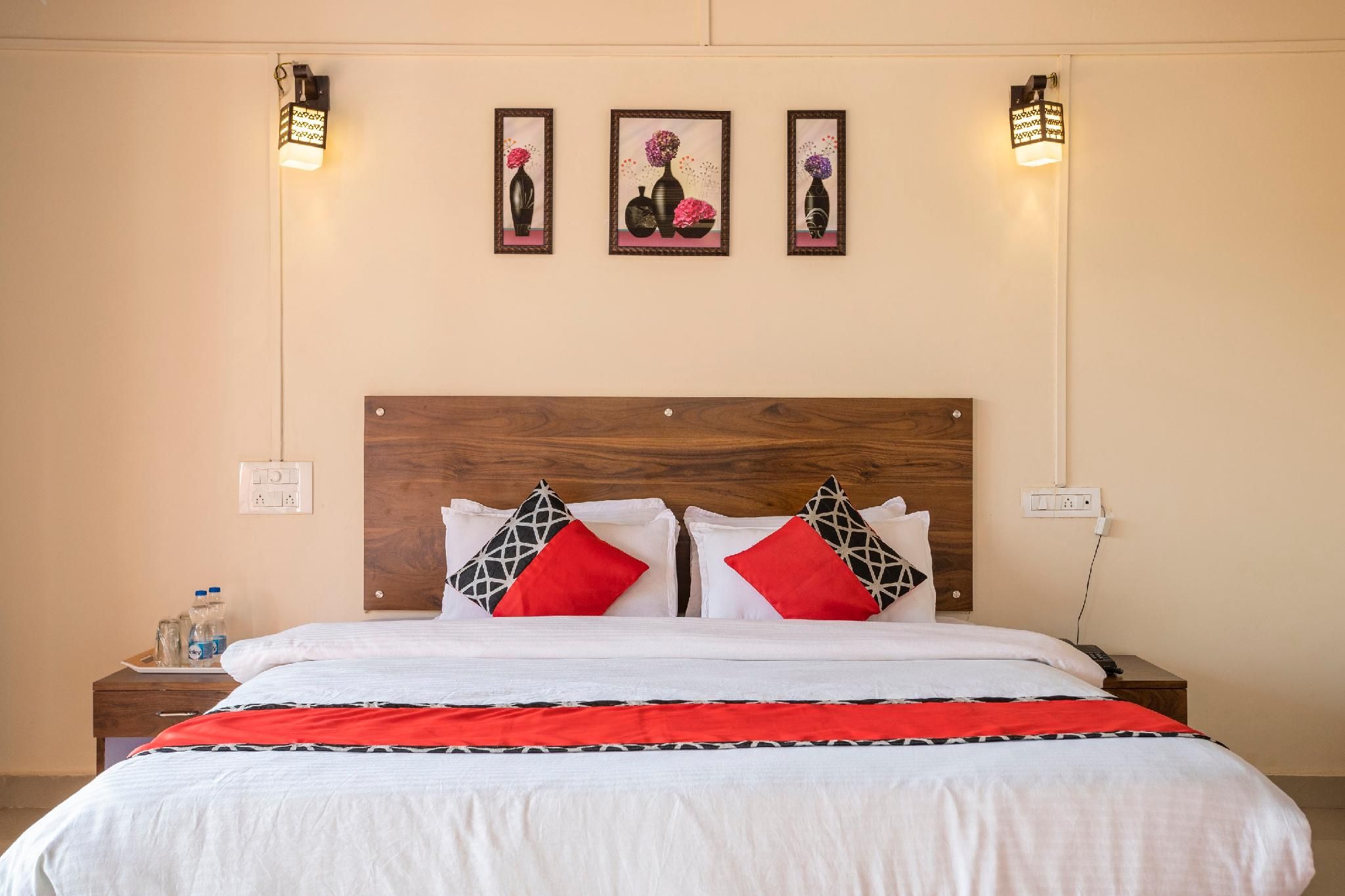 DARK FOREST RETREAT Premium Room 2