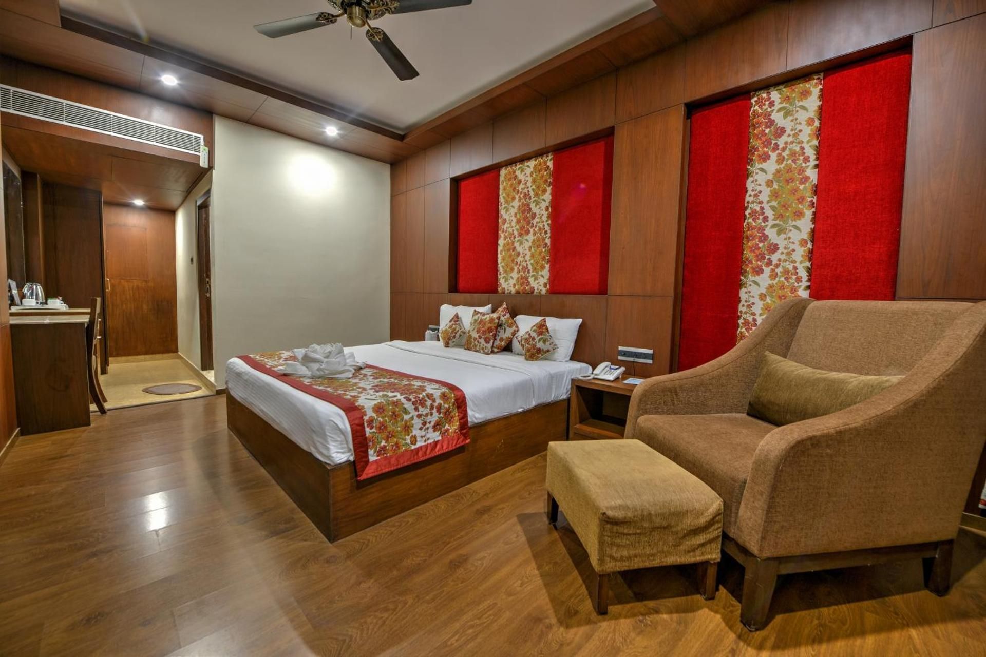 Sentinel Deluxe Room