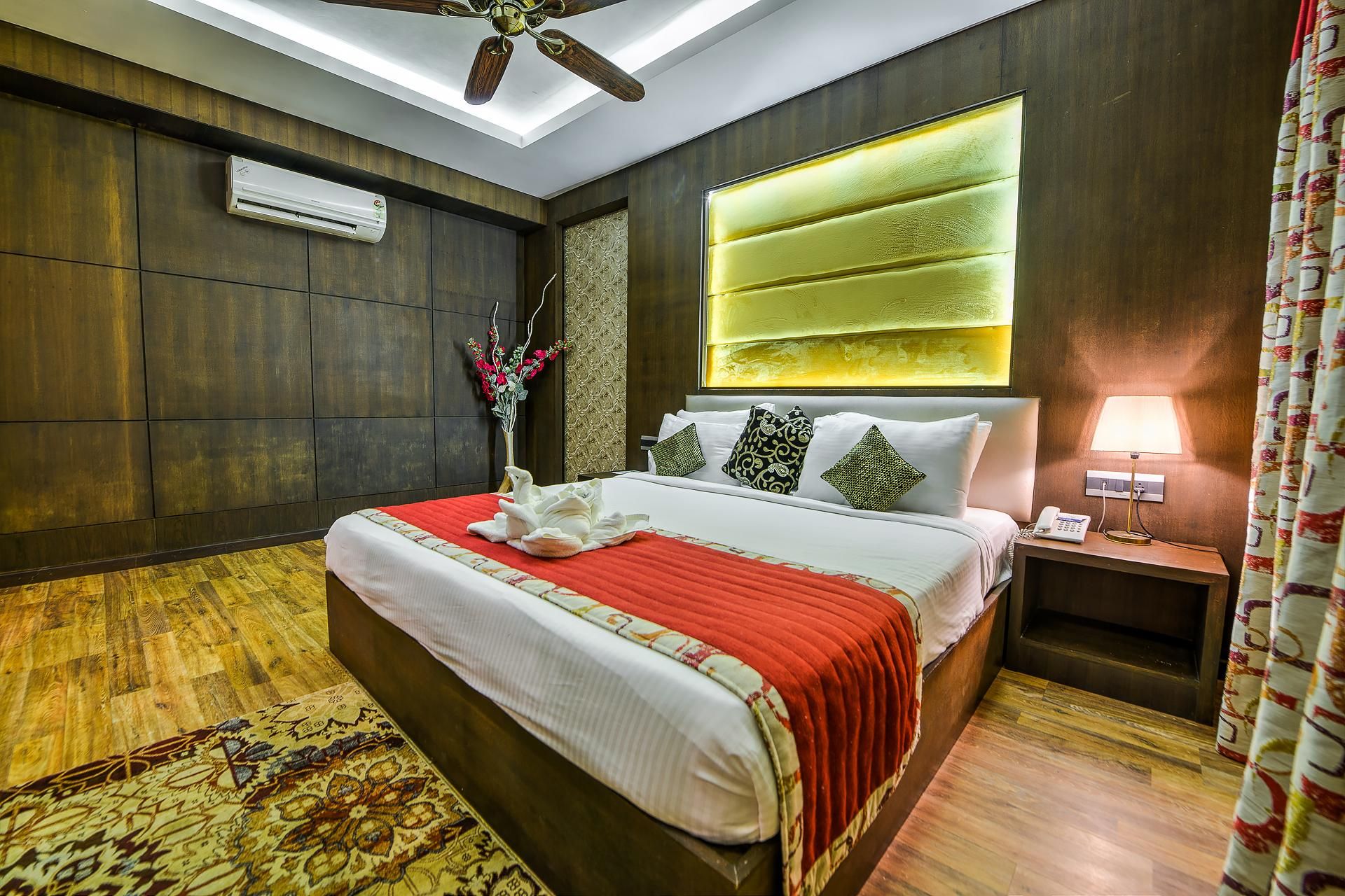 Sentinel Royal Suite Room