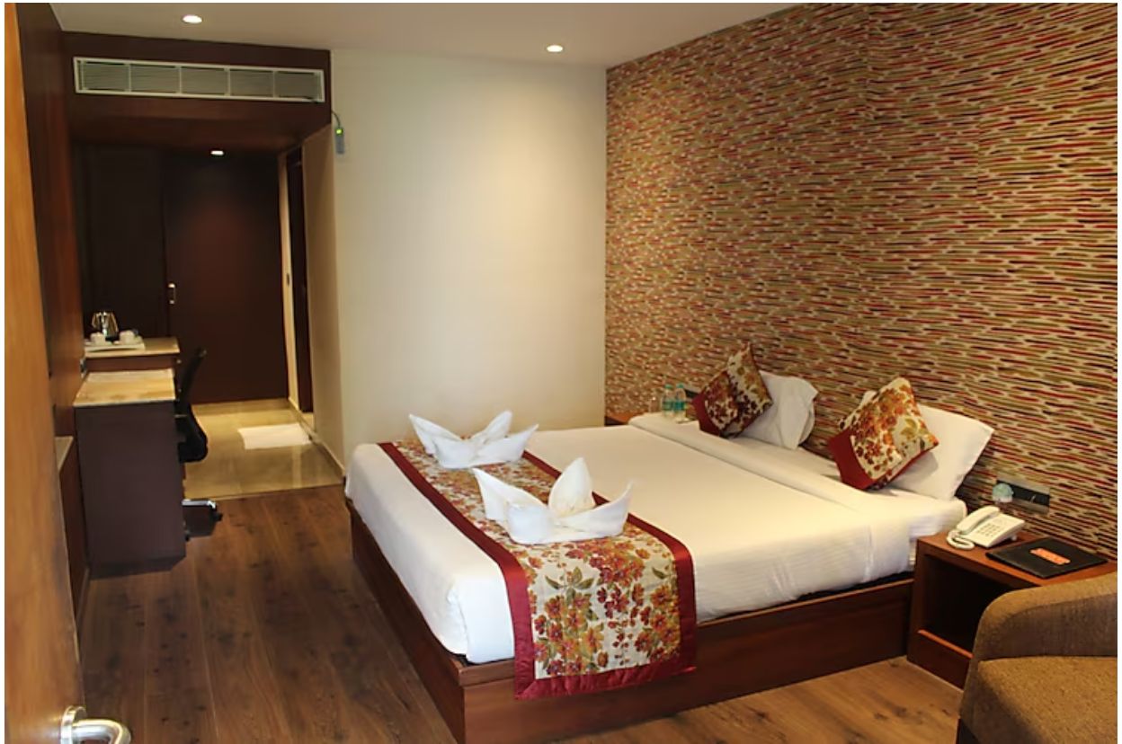 Sentinel Premiere Room