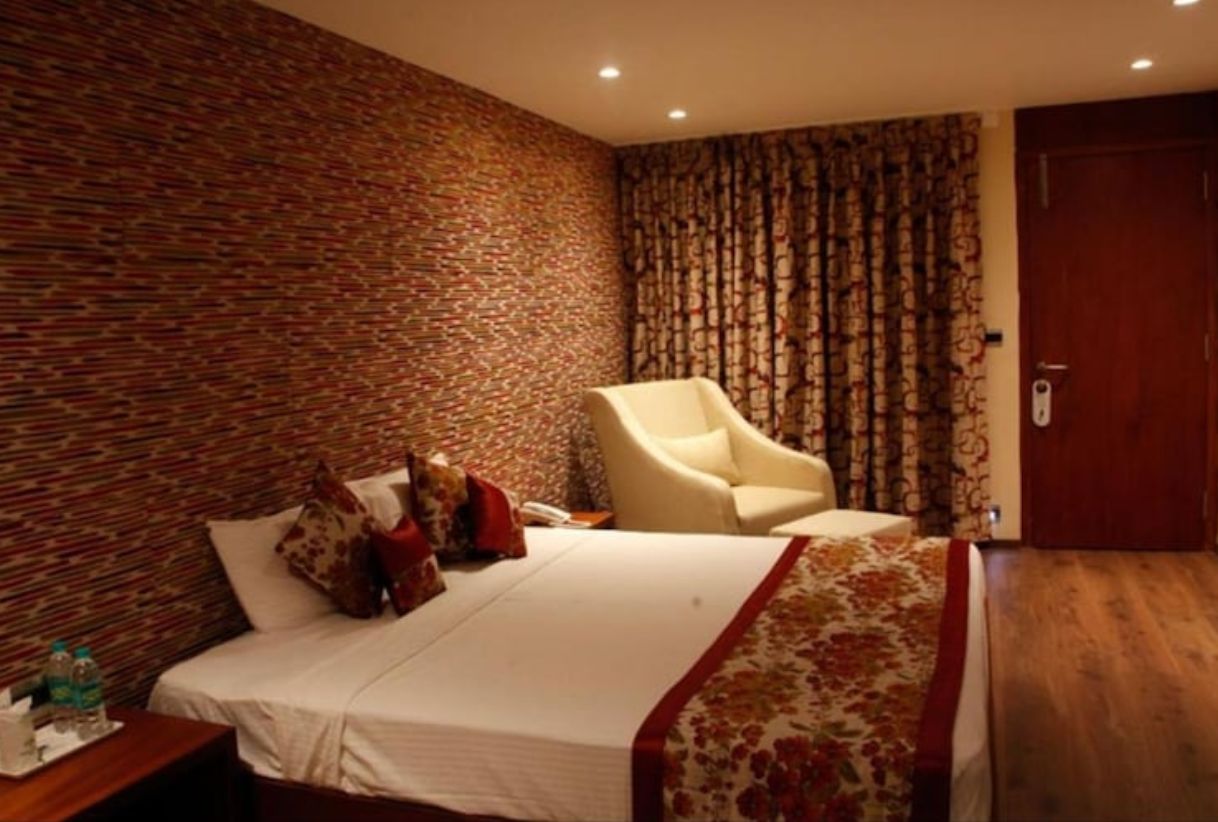 Sentinel Premiere Room