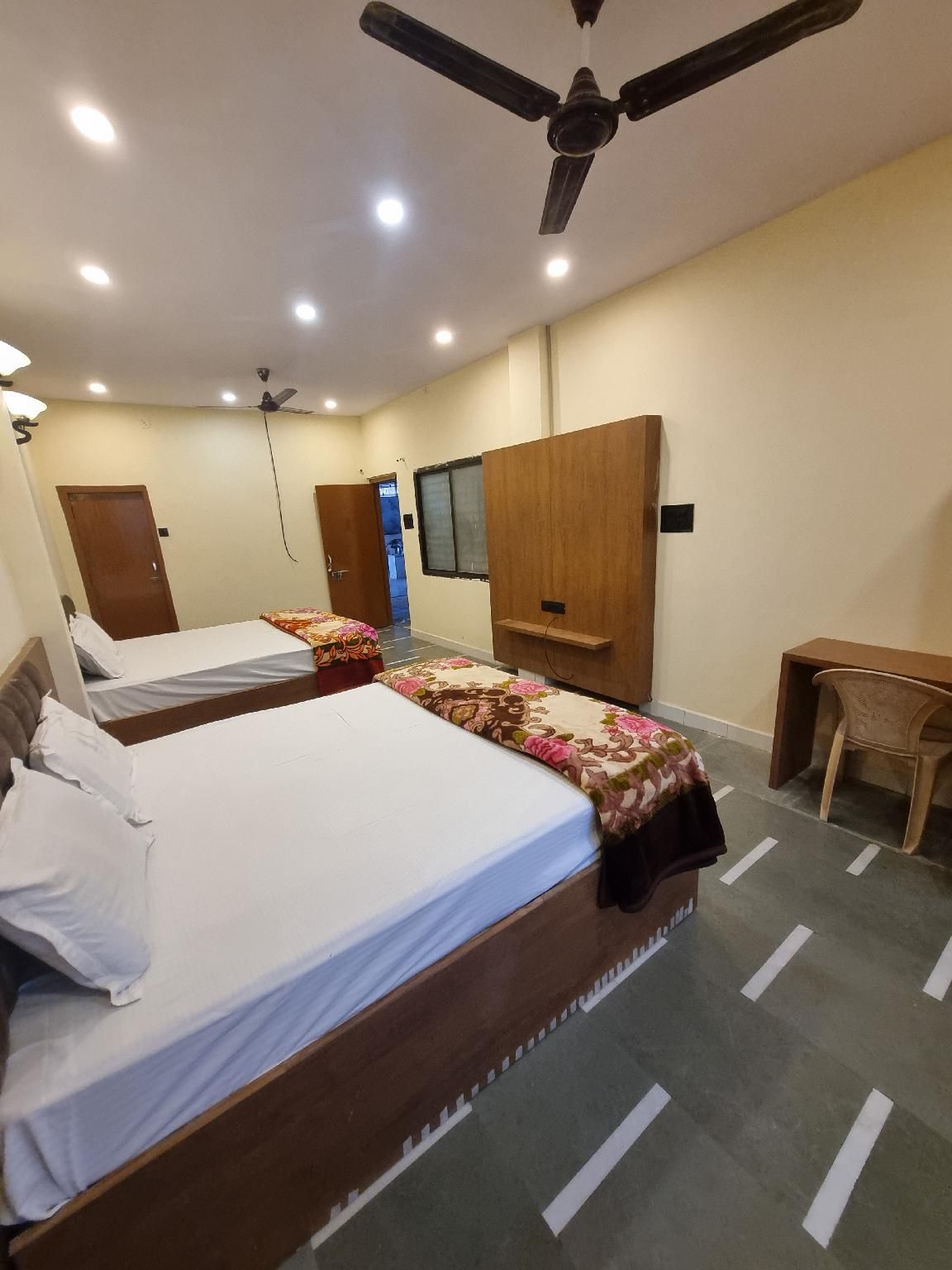 Family Room without Air Conditioning