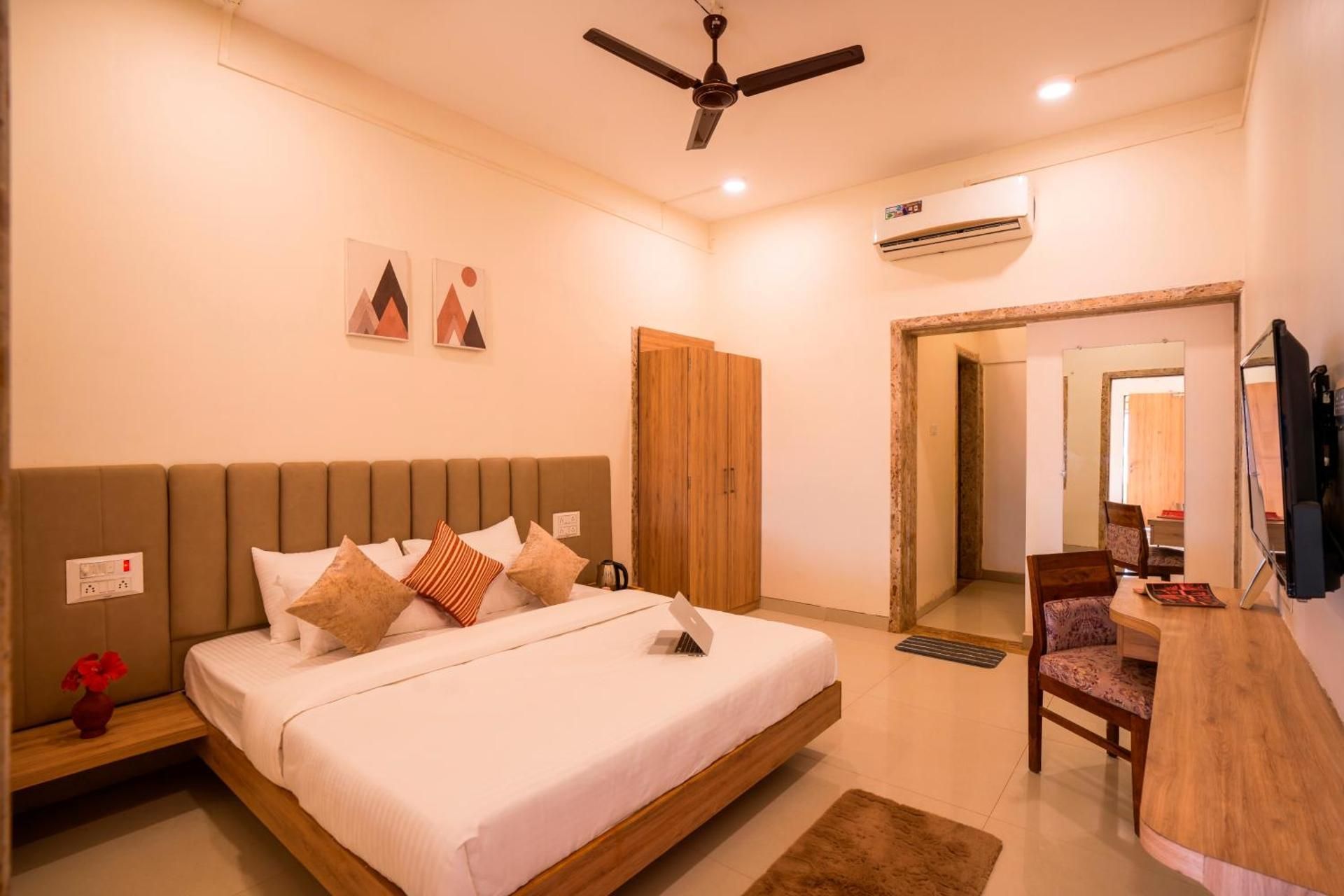 One Bedroom Suite - King