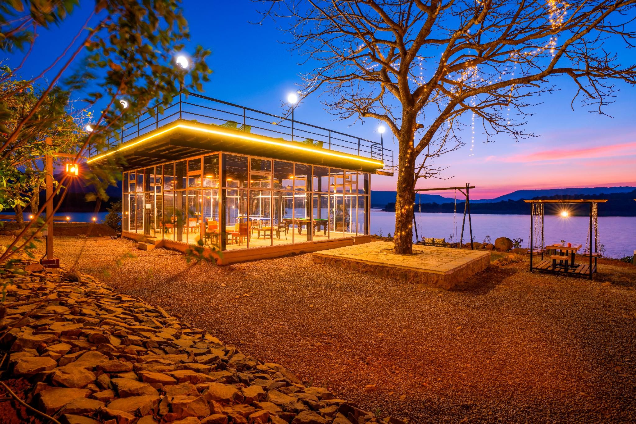 Zostel Plus Lonavala