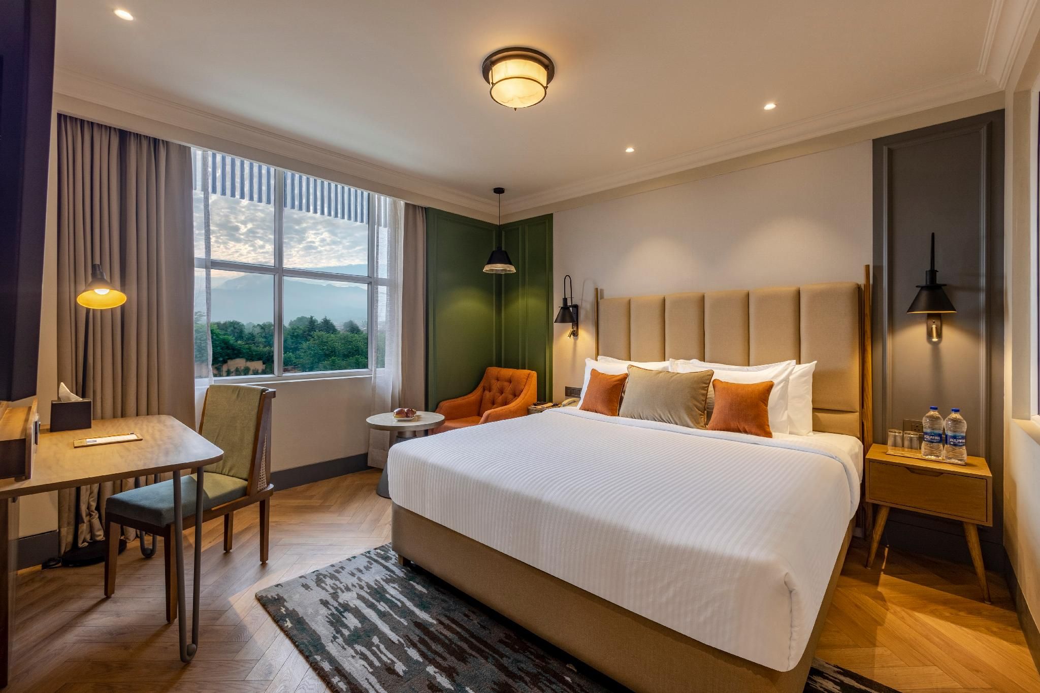 Sarovar Portico Srinagar Deluxe room - 1 Double Bed 4