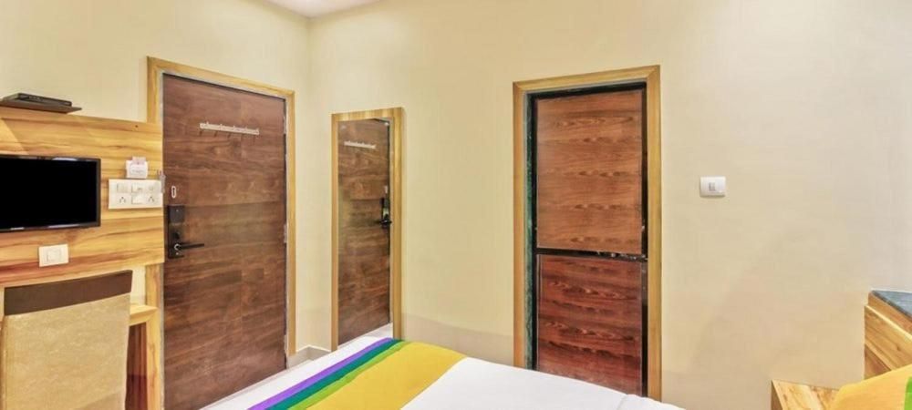 Hotel Sun City Deluxe Room 5