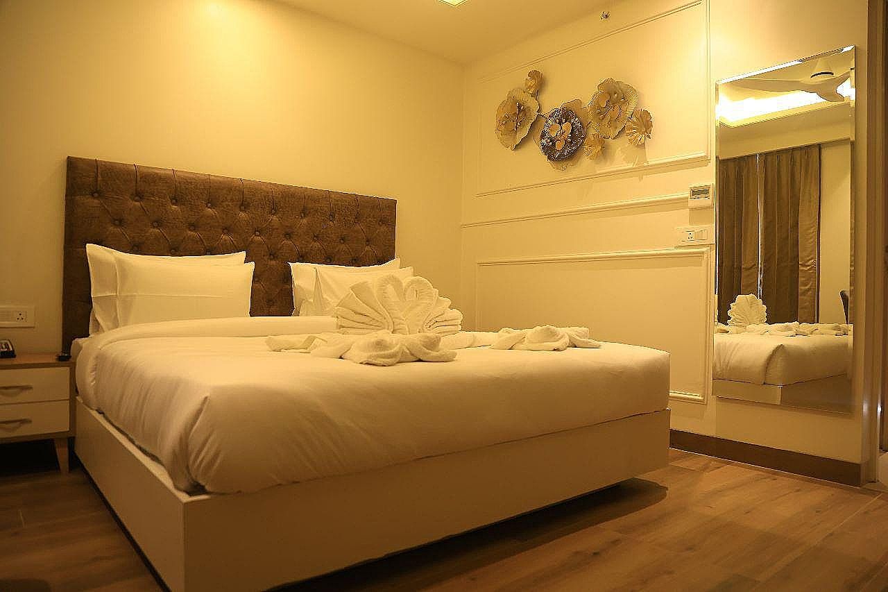 Sapphire Sky Hotel Deluxe Room