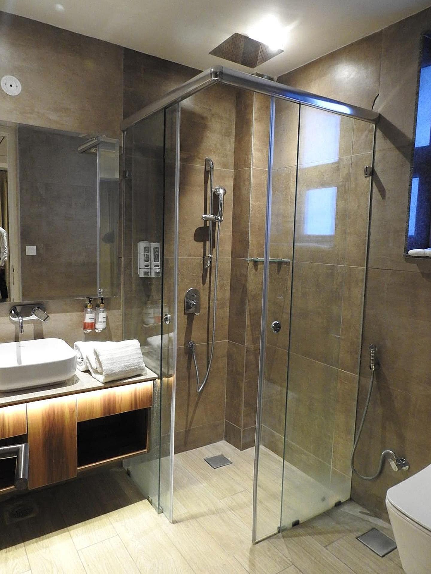 Sapphire Sky Hotel Deluxe Room 2