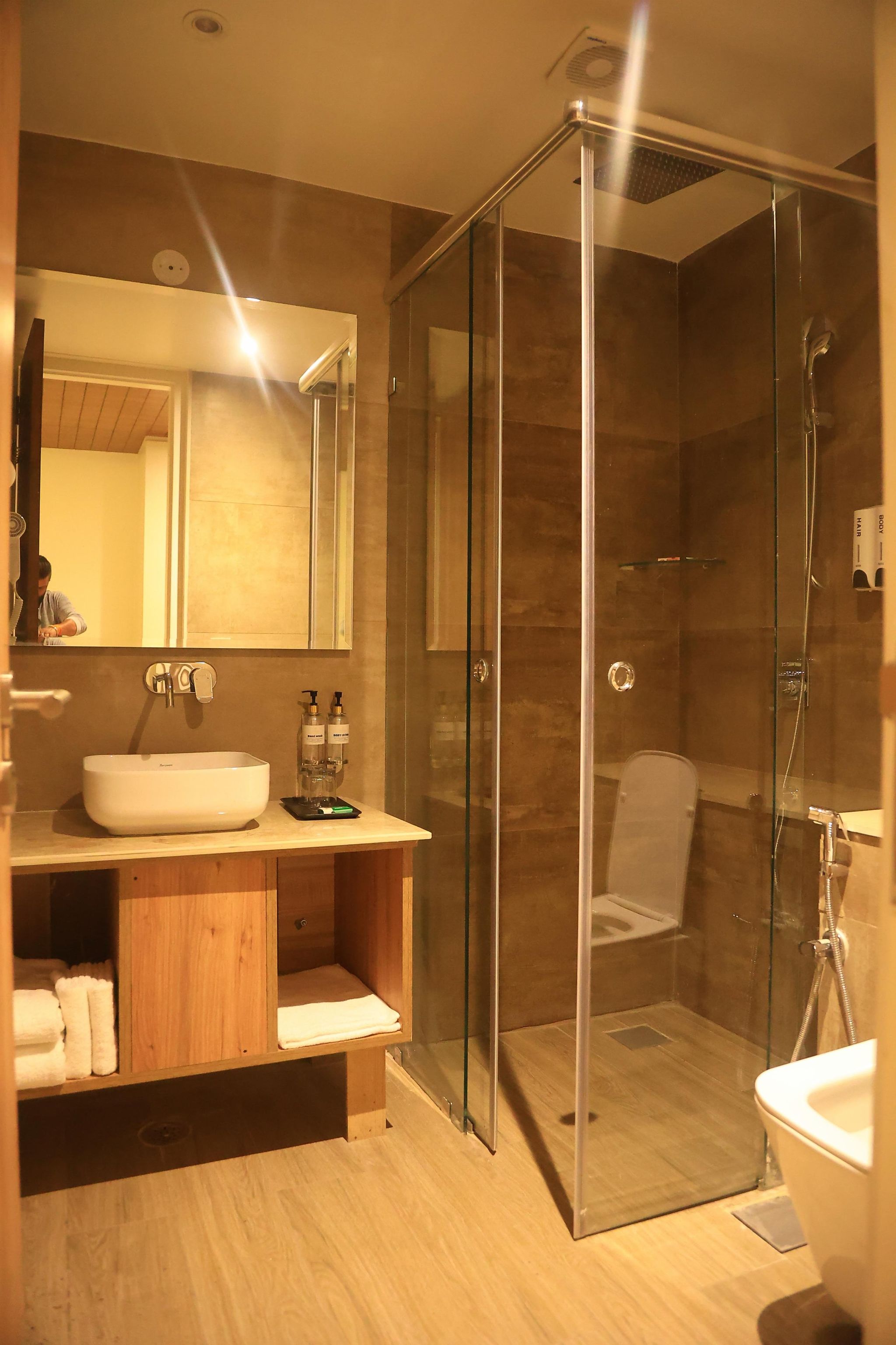 Sapphire Sky Hotel Deluxe Room 3