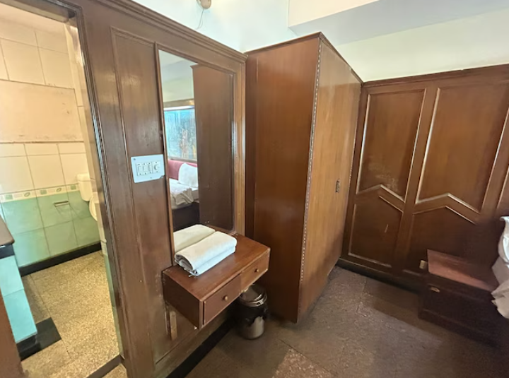 Valley View Hotel 