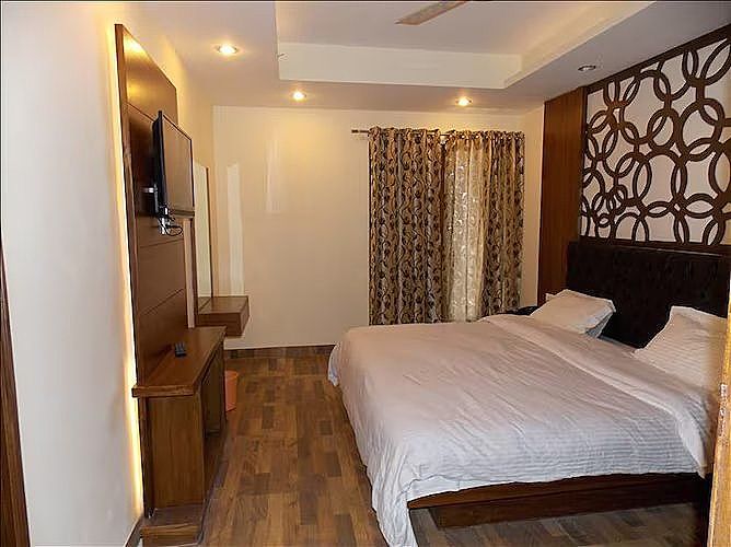 Executive Double Bed