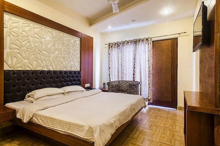 Executive Double Bed