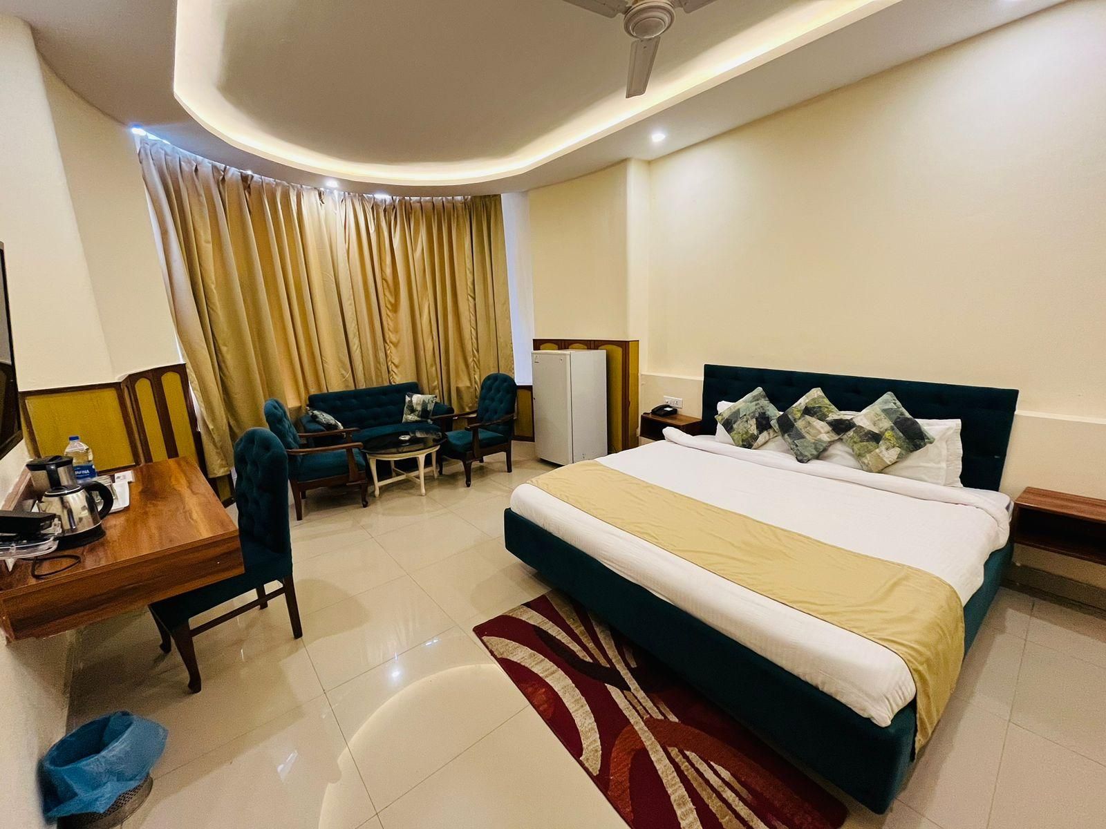 Hotel Barog Heights Deluxe Room 3
