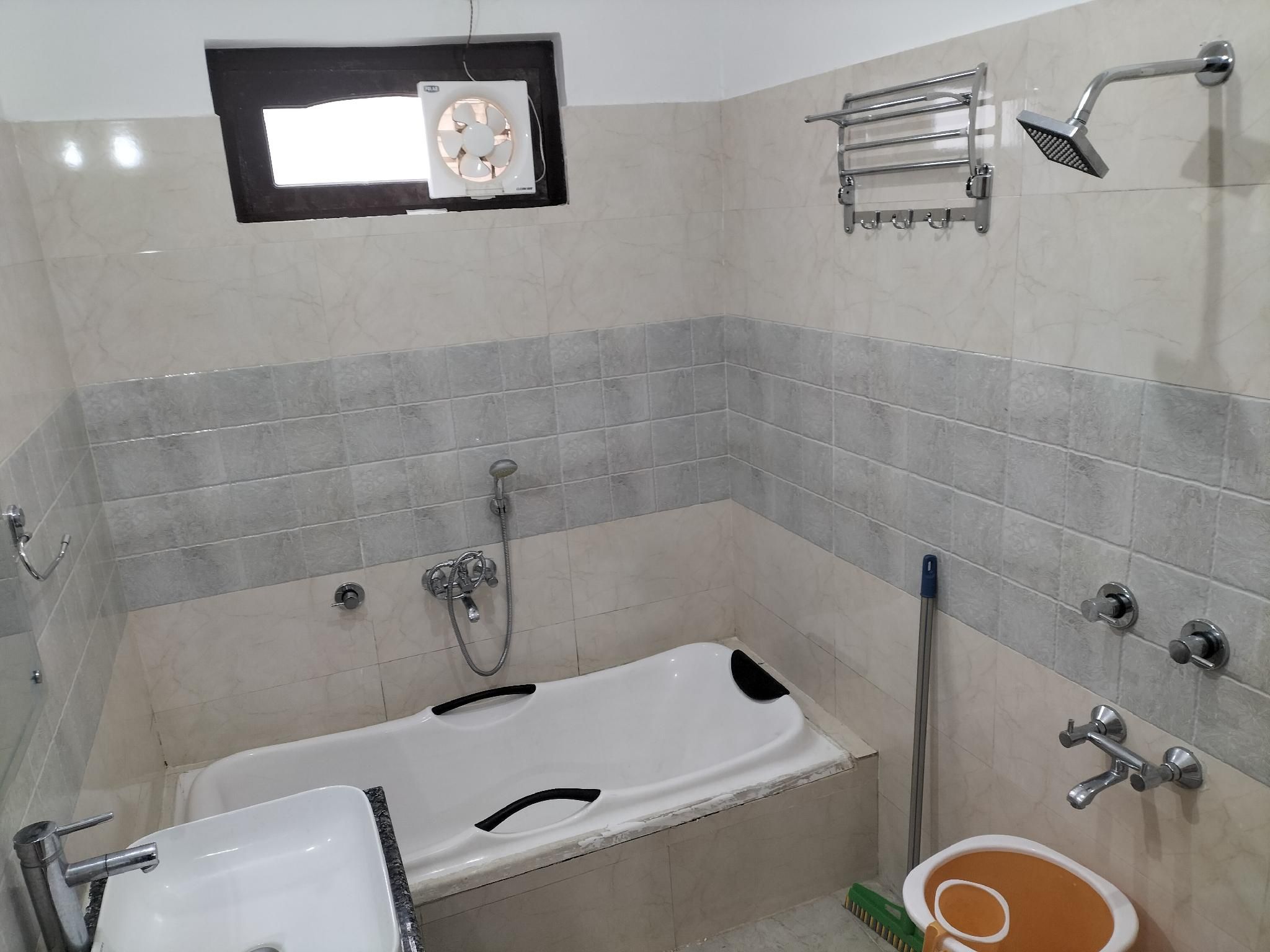 Premium Room with Bathtub