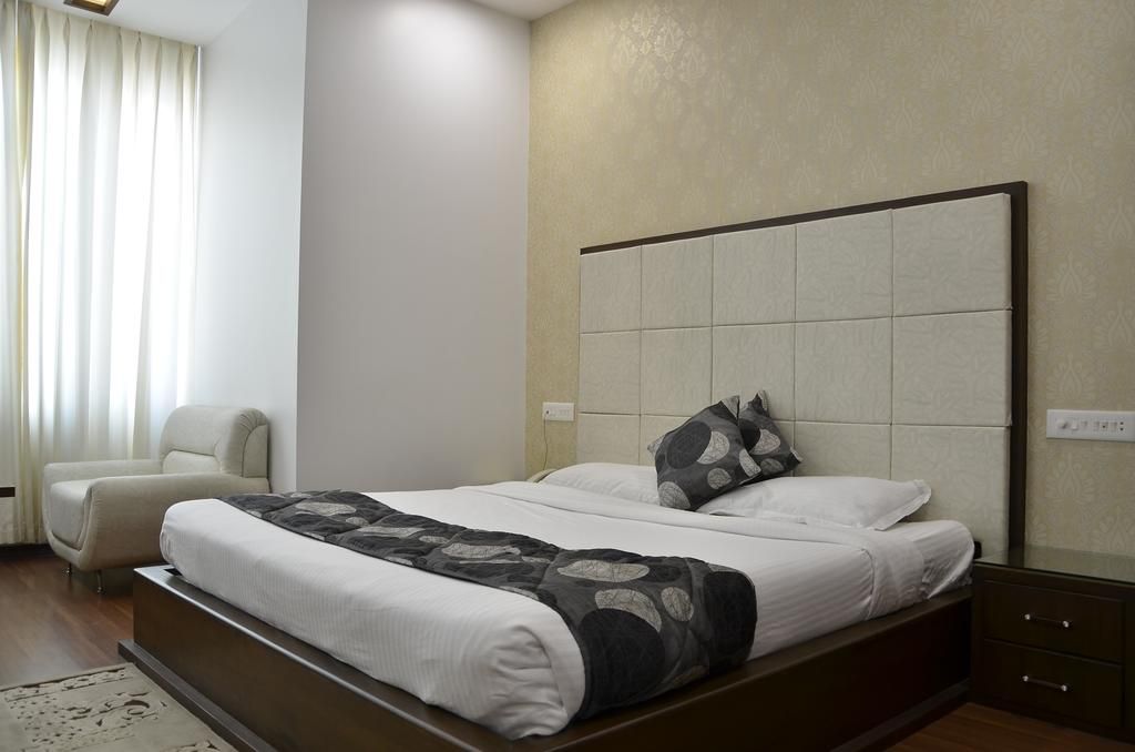 Executive Suite with Banganga Transfers