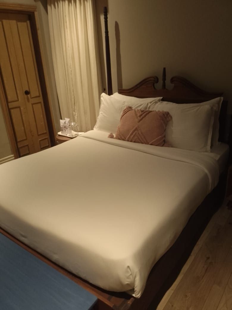 Meraki Maison Deluxe Room 5