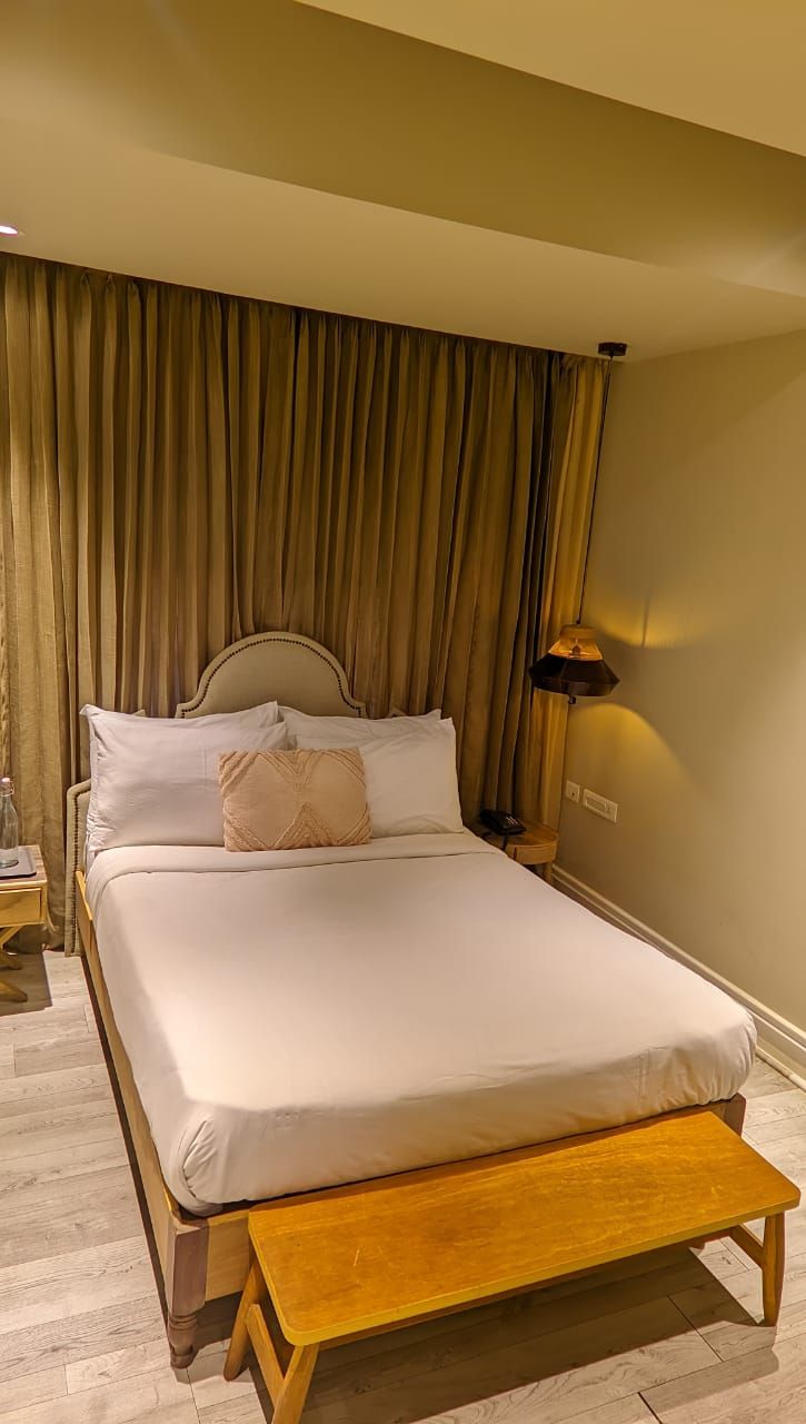 Meraki Maison Deluxe Room 4