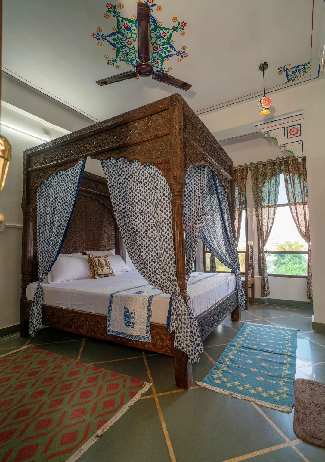 Super Deluxe Lake View Room with Air Conditioning