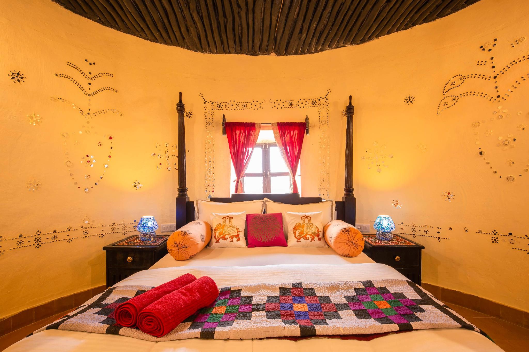 Hut Room 1