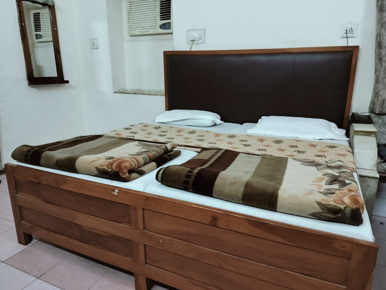 Deluxe Air Cooled Room